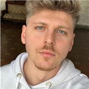 Studente di medicina del 6 anno impartisce lezioni di Biologia e chimica per scuole superiori i preparazione a test di ammissione